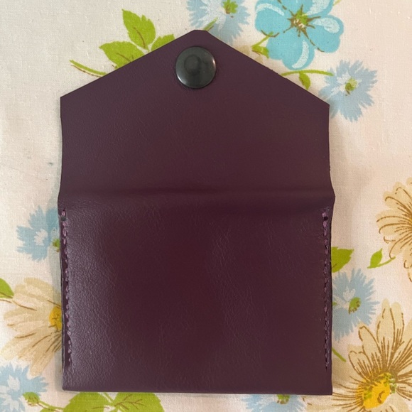 Handmade Genuine Leather Wallet - Picture 4 of 5